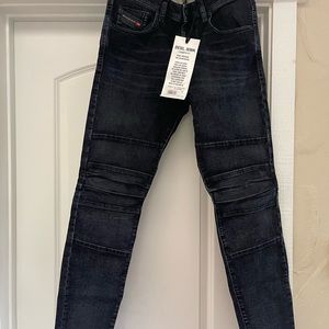 Brand new Diesel Slim D-Strukt Jogg jean
